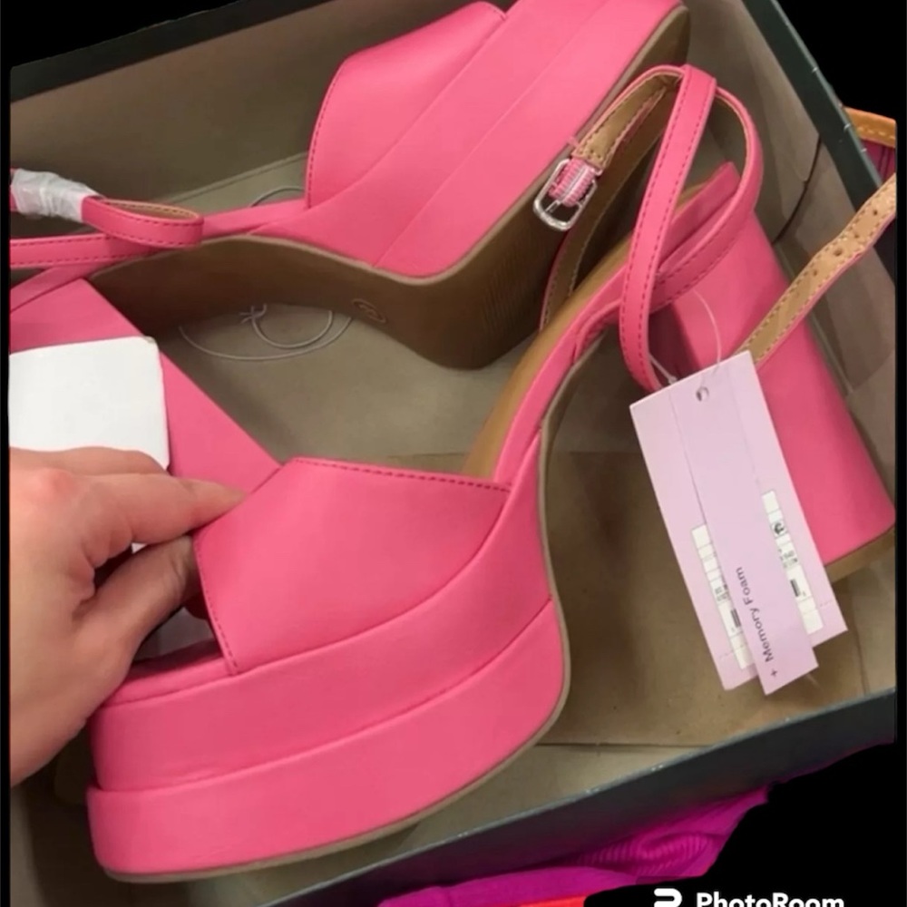 New. Women Alessia Platform Heels Pink. Barbie